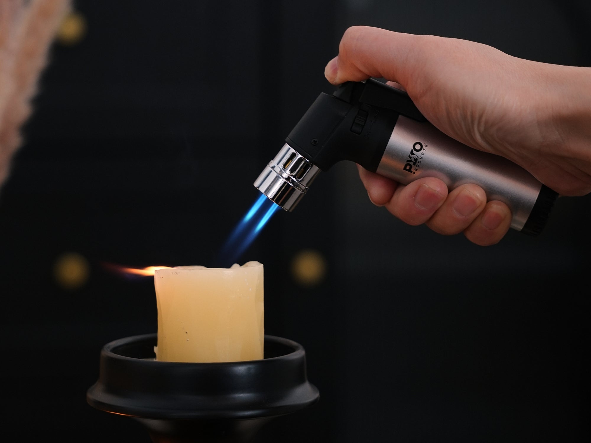 Refill your lighter in 5 steps